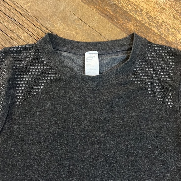 Fabletics Long Sleeve Active Top - Picture 2 of 9